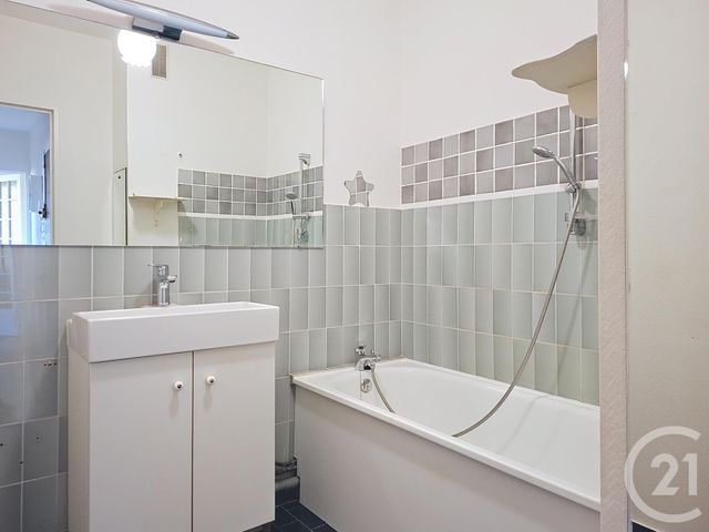 Appartement F2 à vendre - 2 pièces - 45.0 m2 - VAUX LE PENIL - 77 - ILE-DE-FRANCE - Century 21 Cerim