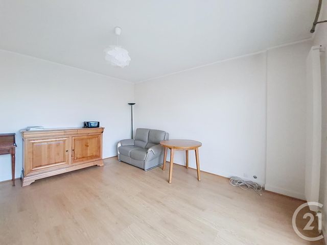 Appartement F2 à vendre - 2 pièces - 45.0 m2 - VAUX LE PENIL - 77 - ILE-DE-FRANCE - Century 21 Cerim