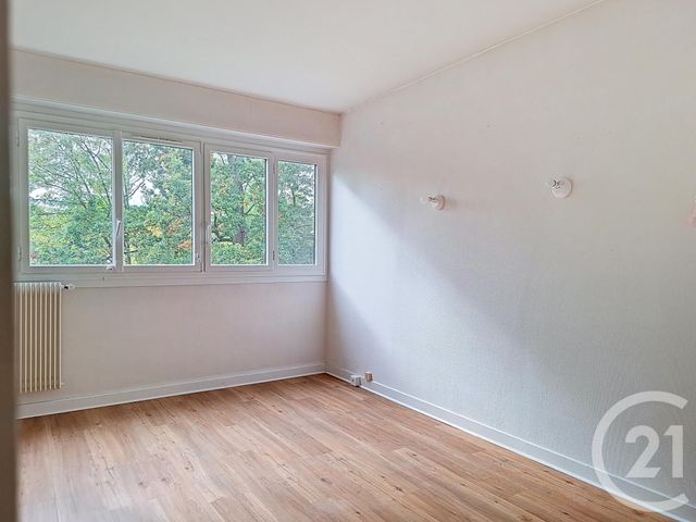 Appartement F6 à vendre - 6 pièces - 119.32 m2 - VAUX LE PENIL - 77 - ILE-DE-FRANCE - Century 21 Cerim