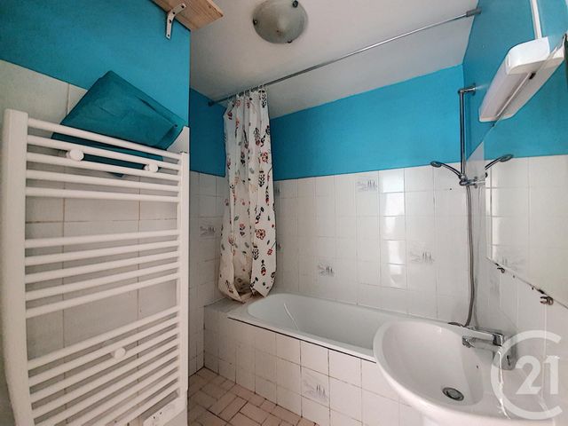 Appartement F2 à louer - 2 pièces - 42.1 m2 - MELUN - 77 - ILE-DE-FRANCE - Century 21 Cerim Appartement F2 à louer - 2 pièces - 42.1 m2 - MELUN - 77 - ILE-DE-FRANCE - Century 21 Cerim