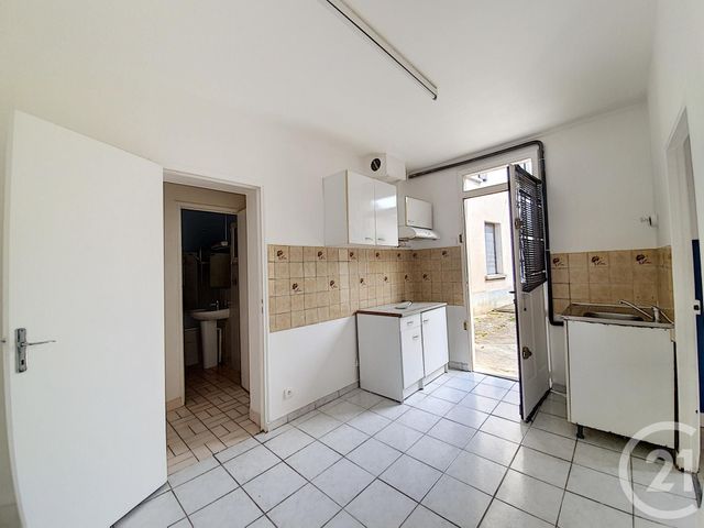Appartement F2 à louer - 2 pièces - 42.1 m2 - MELUN - 77 - ILE-DE-FRANCE - Century 21 Cerim Appartement F2 à louer - 2 pièces - 42.1 m2 - MELUN - 77 - ILE-DE-FRANCE - Century 21 Cerim