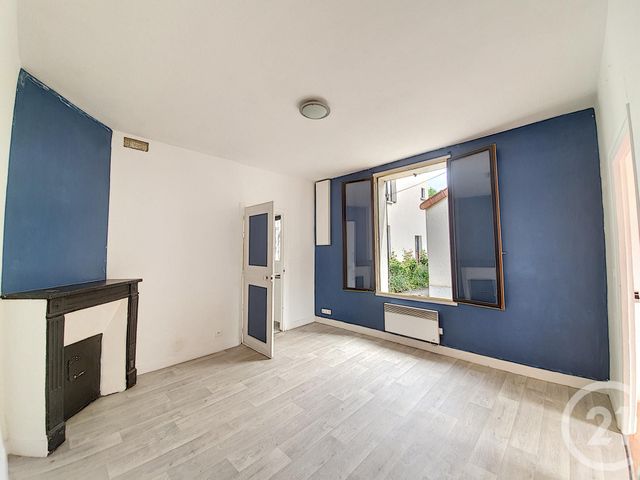 Appartement F2 à louer - 2 pièces - 42.1 m2 - MELUN - 77 - ILE-DE-FRANCE - Century 21 Cerim Appartement F2 à louer - 2 pièces - 42.1 m2 - MELUN - 77 - ILE-DE-FRANCE - Century 21 Cerim