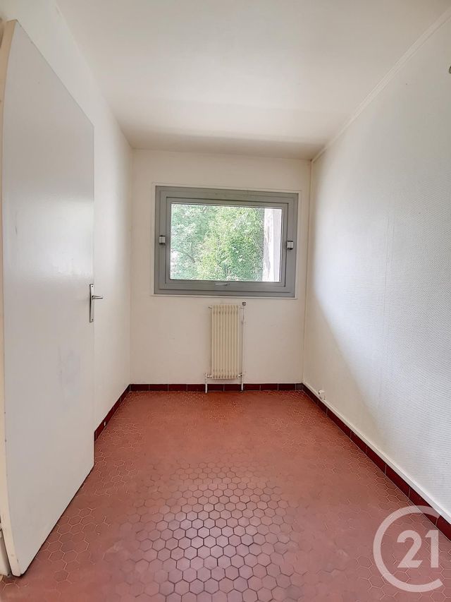Afficher la photo en grand Appartement F1 à louer - 1 pièce - 33.9 m2 - MELUN - 77 - ILE-DE-FRANCE - Century 21 Cerim