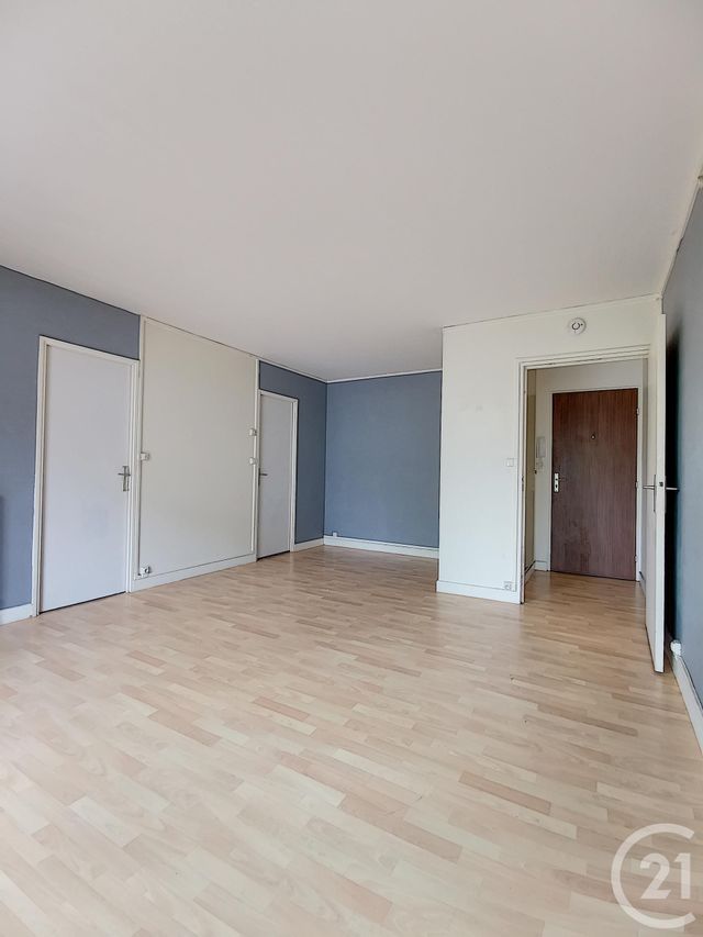 Afficher la photo en grand Appartement F1 à louer - 1 pièce - 33.9 m2 - MELUN - 77 - ILE-DE-FRANCE - Century 21 Cerim
