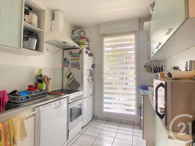 Afficher la photo en grand Appartement F4 à vendre - 4 pièces - 84.71 m2 - DAMMARIE LES LYS - 77 - ILE-DE-FRANCE - Century 21 Cerim