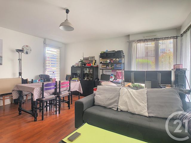 Afficher la photo en grand Appartement F4 à vendre - 4 pièces - 84.71 m2 - DAMMARIE LES LYS - 77 - ILE-DE-FRANCE - Century 21 Cerim