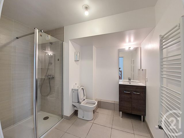 Appartement F3 à louer - 3 pièces - 60.8 m2 - MELUN - 77 - ILE-DE-FRANCE - Century 21 Cerim Appartement F3 à louer - 3 pièces - 60.8 m2 - MELUN - 77 - ILE-DE-FRANCE - Century 21 Cerim