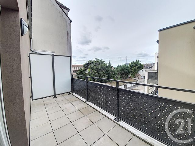 Appartement F3 à louer - 3 pièces - 60.8 m2 - MELUN - 77 - ILE-DE-FRANCE - Century 21 Cerim Appartement F3 à louer - 3 pièces - 60.8 m2 - MELUN - 77 - ILE-DE-FRANCE - Century 21 Cerim