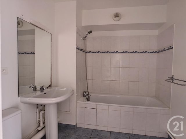 Afficher la photo en grand Studio à vendre - 1 pièce - 30.15 m2 - MELUN - 77 - ILE-DE-FRANCE - Century 21 Cerim