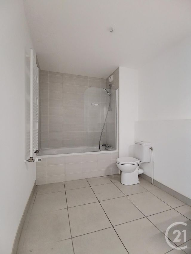 Appartement F2 à louer - 2 pièces - 39.2 m2 - MELUN - 77 - ILE-DE-FRANCE - Century 21 Cerim Appartement F2 à louer - 2 pièces - 39.2 m2 - MELUN - 77 - ILE-DE-FRANCE - Century 21 Cerim