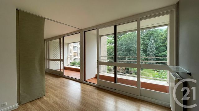 Afficher la photo en grand Appartement F4 à vendre - 4 pièces - 80.0 m2 - VAUX LE PENIL - 77 - ILE-DE-FRANCE - Century 21 Cerim