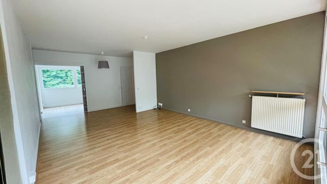 Afficher la photo en grand Appartement F4 à vendre - 4 pièces - 80.0 m2 - VAUX LE PENIL - 77 - ILE-DE-FRANCE - Century 21 Cerim