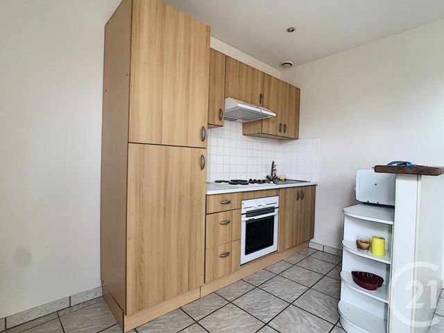 Appartement F2 à louer - 2 pièces - 23.95 m2 - RUBELLES - 77 - ILE-DE-FRANCE - Century 21 Cerim Appartement F2 à louer - 2 pièces - 23.95 m2 - RUBELLES - 77 - ILE-DE-FRANCE - Century 21 Cerim