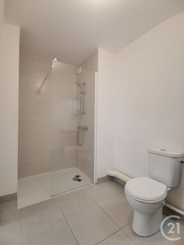 Appartement T2 à louer - 2 pièces - 40.7 m2 - MELUN - 77 - ILE-DE-FRANCE - Century 21 Cerim Appartement T2 à louer - 2 pièces - 40.7 m2 - MELUN - 77 - ILE-DE-FRANCE - Century 21 Cerim