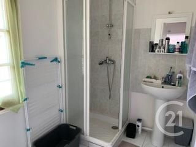 Appartement F2 à louer - 2 pièces - 46.6 m2 - CHAMPEAUX - 77 - ILE-DE-FRANCE - Century 21 Cerim Appartement F2 à louer - 2 pièces - 46.6 m2 - CHAMPEAUX - 77 - ILE-DE-FRANCE - Century 21 Cerim