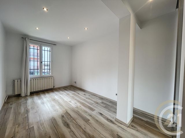 Appartement F4 à louer - 4 pièces - 79.0 m2 - MELUN - 77 - ILE-DE-FRANCE - Century 21 Cerim Appartement F4 à louer - 4 pièces - 79.0 m2 - MELUN - 77 - ILE-DE-FRANCE - Century 21 Cerim