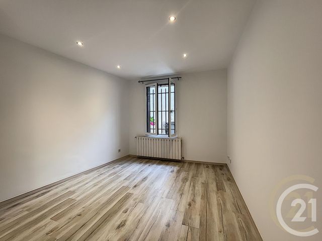 Appartement F4 à louer - 4 pièces - 79.0 m2 - MELUN - 77 - ILE-DE-FRANCE - Century 21 Cerim Appartement F4 à louer - 4 pièces - 79.0 m2 - MELUN - 77 - ILE-DE-FRANCE - Century 21 Cerim