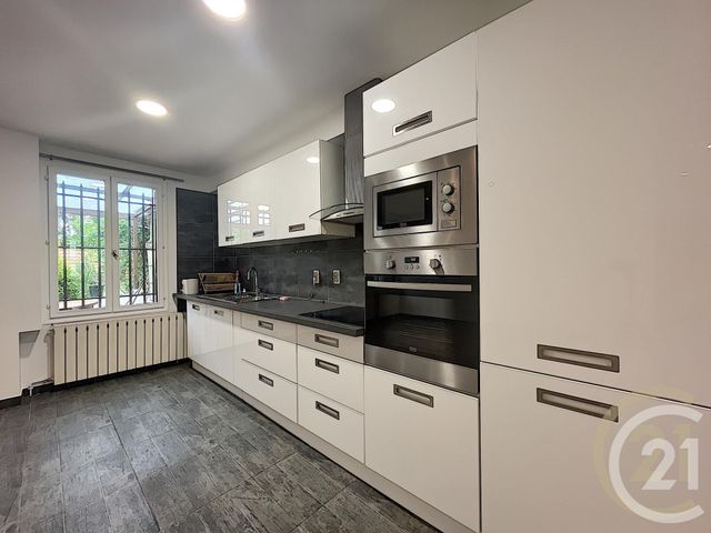 Appartement F4 à louer - 4 pièces - 79.0 m2 - MELUN - 77 - ILE-DE-FRANCE - Century 21 Cerim Appartement F4 à louer - 4 pièces - 79.0 m2 - MELUN - 77 - ILE-DE-FRANCE - Century 21 Cerim