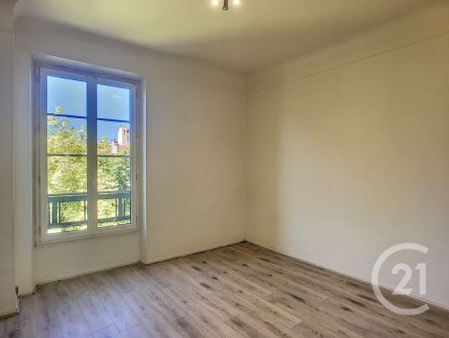 Appartement T1 à louer - 1 pièce - 19.6 m2 - MELUN - 77 - ILE-DE-FRANCE - Century 21 Cerim Appartement T1 à louer - 1 pièce - 19.6 m2 - MELUN - 77 - ILE-DE-FRANCE - Century 21 Cerim