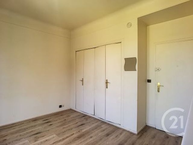Appartement T1 à louer - 1 pièce - 19.6 m2 - MELUN - 77 - ILE-DE-FRANCE - Century 21 Cerim Appartement T1 à louer - 1 pièce - 19.6 m2 - MELUN - 77 - ILE-DE-FRANCE - Century 21 Cerim