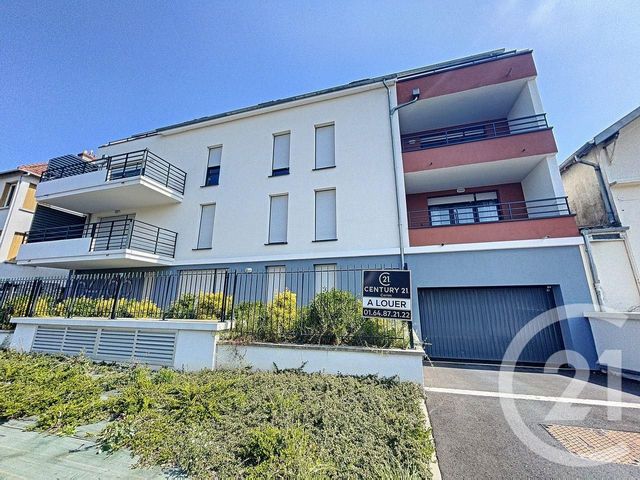 Appartement F1 à louer - 1 pièce - 29.7 m2 - MELUN - 77 - ILE-DE-FRANCE - Century 21 Cerim Appartement F1 à louer - 1 pièce - 29.7 m2 - MELUN - 77 - ILE-DE-FRANCE - Century 21 Cerim