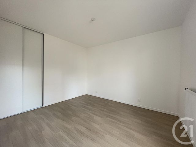 Appartement F2 à louer - 2 pièces - 38.6 m2 - MELUN - 77 - ILE-DE-FRANCE - Century 21 Cerim Appartement F2 à louer - 2 pièces - 38.6 m2 - MELUN - 77 - ILE-DE-FRANCE - Century 21 Cerim