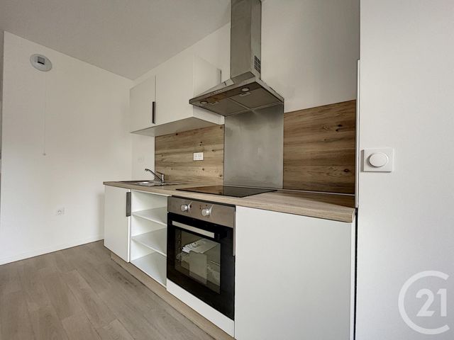 Appartement F2 à louer - 2 pièces - 38.6 m2 - MELUN - 77 - ILE-DE-FRANCE - Century 21 Cerim Appartement F2 à louer - 2 pièces - 38.6 m2 - MELUN - 77 - ILE-DE-FRANCE - Century 21 Cerim