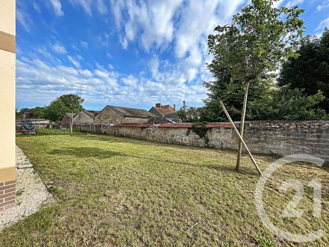 Appartement F3 à louer - 3 pièces - 57.43 m2 - DAMMARIE LES LYS - 77 - ILE-DE-FRANCE - Century 21 Cerim Appartement F3 à louer - 3 pièces - 57.43 m2 - DAMMARIE LES LYS - 77 - ILE-DE-FRANCE - Century 21 Cerim