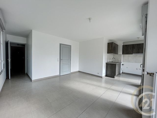 Appartement F3 à louer - 3 pièces - 57.43 m2 - DAMMARIE LES LYS - 77 - ILE-DE-FRANCE - Century 21 Cerim Appartement F3 à louer - 3 pièces - 57.43 m2 - DAMMARIE LES LYS - 77 - ILE-DE-FRANCE - Century 21 Cerim