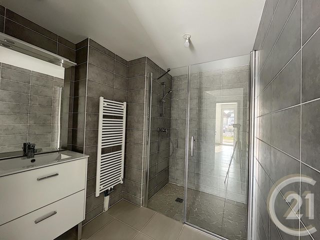 Appartement F3 à louer - 3 pièces - 57.43 m2 - DAMMARIE LES LYS - 77 - ILE-DE-FRANCE - Century 21 Cerim Appartement F3 à louer - 3 pièces - 57.43 m2 - DAMMARIE LES LYS - 77 - ILE-DE-FRANCE - Century 21 Cerim