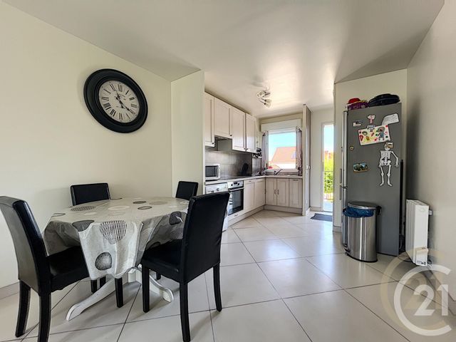 Appartement F3 à louer - 3 pièces - 49.0 m2 - CESSON - 77 - ILE-DE-FRANCE - Century 21 Cerim Appartement F3 à louer - 3 pièces - 49.0 m2 - CESSON - 77 - ILE-DE-FRANCE - Century 21 Cerim