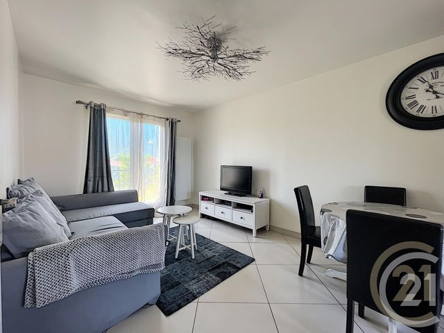 Appartement F3 à louer - 3 pièces - 49.0 m2 - CESSON - 77 - ILE-DE-FRANCE - Century 21 Cerim Appartement F3 à louer - 3 pièces - 49.0 m2 - CESSON - 77 - ILE-DE-FRANCE - Century 21 Cerim