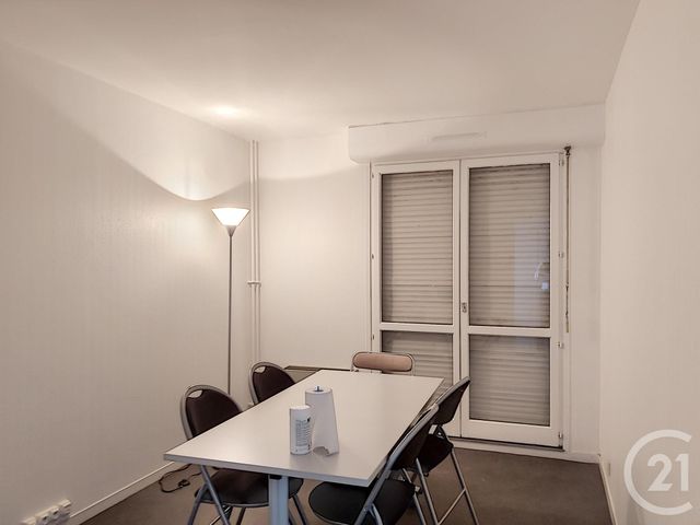 Afficher la photo en grand Appartement F3 à vendre - 3 pièces - 72.85 m2 - MELUN - 77 - ILE-DE-FRANCE - Century 21 Cerim