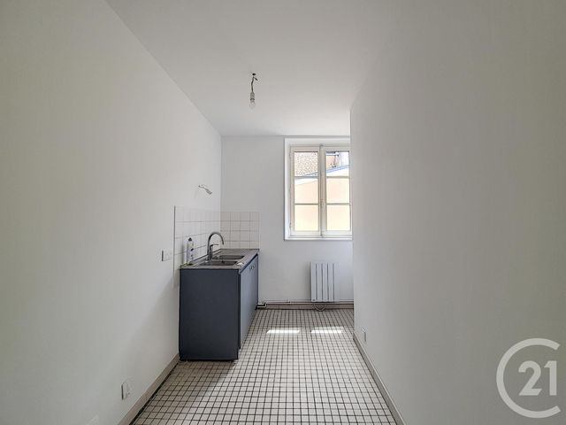 Afficher la photo en grand Appartement F3 à louer - 3 pièces - 52.8 m2 - MELUN - 77 - ILE-DE-FRANCE - Century 21 Cerim