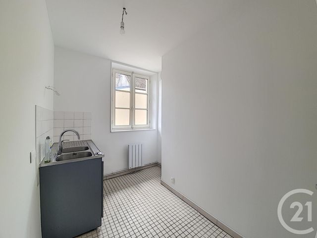 Afficher la photo en grand Appartement F3 à louer - 3 pièces - 52.8 m2 - MELUN - 77 - ILE-DE-FRANCE - Century 21 Cerim