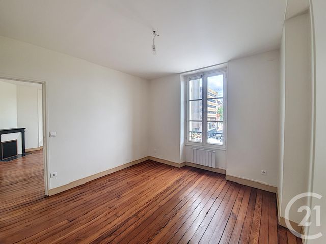 Afficher la photo en grand Appartement F3 à louer - 3 pièces - 52.8 m2 - MELUN - 77 - ILE-DE-FRANCE - Century 21 Cerim