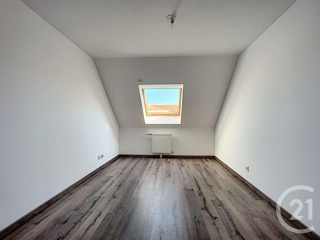 Afficher la photo en grand Appartement F2 à louer - 2 pièces - 45.35 m2 - MELUN - 77 - ILE-DE-FRANCE - Century 21 Cerim