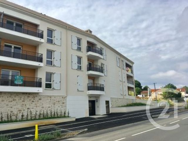 Afficher la photo en grand Appartement F2 à louer - 2 pièces - 49.2 m2 - DAMMARIE LES LYS - 77 - ILE-DE-FRANCE - Century 21 Cerim