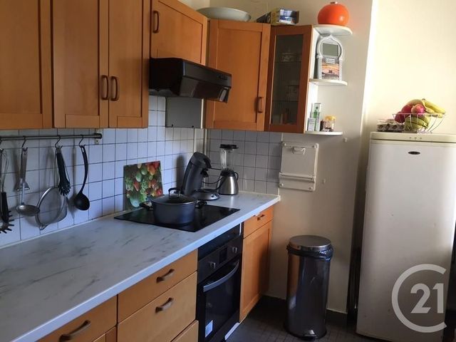 Afficher la photo en grand Appartement F4 à louer - 4 pièces - 103.5 m2 - LA ROCHETTE - 77 - ILE-DE-FRANCE - Century 21 Cerim