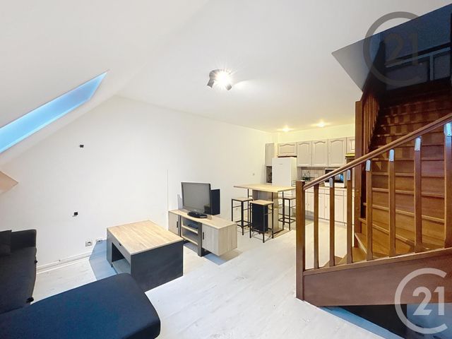 Appartement Duplex à louer - 2 pièces - 32.35 m2 - MELUN - 77 - ILE-DE-FRANCE - Century 21 Cerim