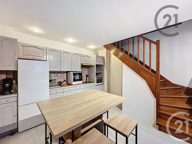 Appartement Duplex à louer - 2 pièces - 32.35 m2 - MELUN - 77 - ILE-DE-FRANCE - Century 21 Cerim