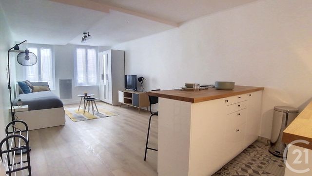 Appartement F1 à louer - 1 pièce - 26.4 m2 - MELUN - 77 - ILE-DE-FRANCE - Century 21 Cerim