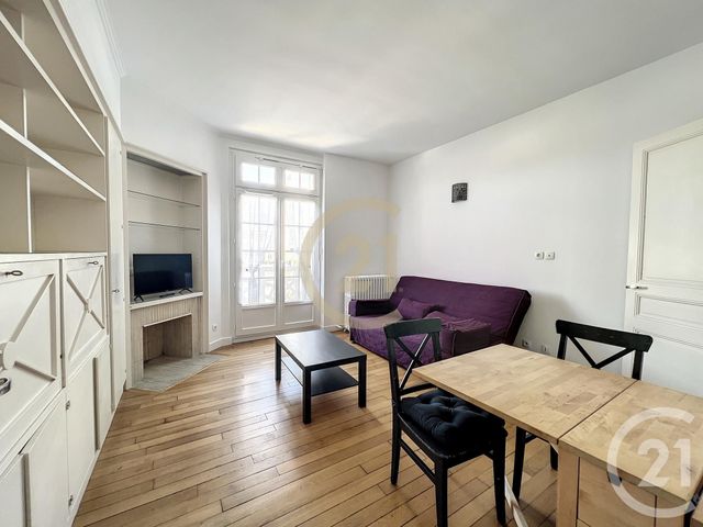 Studio à louer - 1 pièce - 27.3 m2 - DAMMARIE LES LYS - 77 - ILE-DE-FRANCE - Century 21 Cerim