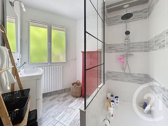 maison à vendre - 9 pièces - 215.0 m2 - CHATILLON LA BORDE - 77 - ILE-DE-FRANCE - Century 21 Cerim