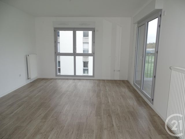 Appartement F3 à louer - 3 pièces - 62.5 m2 - MELUN - 77 - ILE-DE-FRANCE - Century 21 Cerim