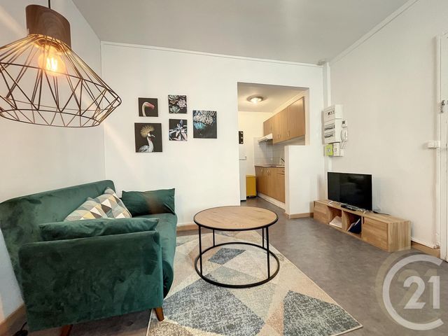 Appartement Souplex à louer - 2 pièces - 27.1 m2 - MELUN - 77 - ILE-DE-FRANCE - Century 21 Cerim