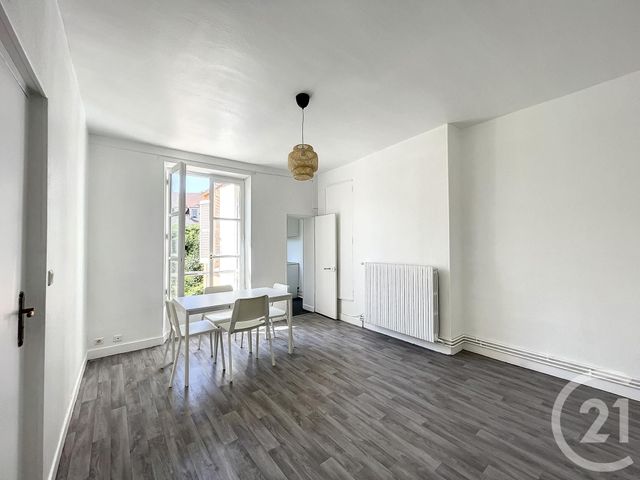 Appartement F2 à louer - 2 pièces - 37.26 m2 - MELUN - 77 - ILE-DE-FRANCE - Century 21 Cerim