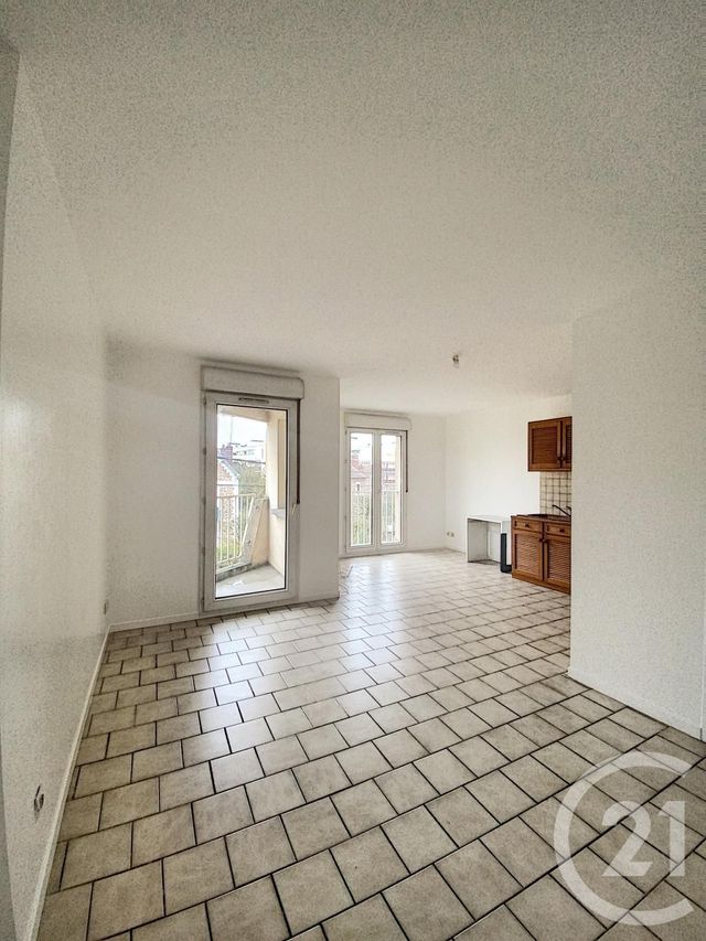 Studio à louer - 1 pièce - 28.6 m2 - MELUN - 77 - ILE-DE-FRANCE - Century 21 Cerim
