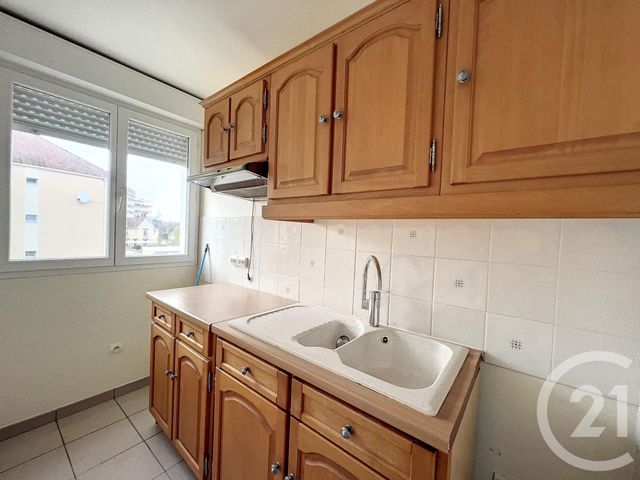 Appartement F2 à louer - 2 pièces - 43.0 m2 - MELUN - 77 - ILE-DE-FRANCE - Century 21 Cerim