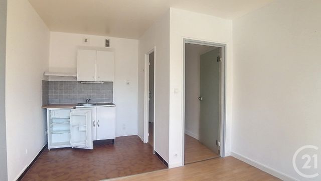 Appartement F1 à louer - 1 pièce - 25.64 m2 - MELUN - 77 - ILE-DE-FRANCE - Century 21 Cerim